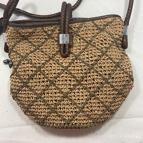 Auth Unique Brighton Straw & Leather Bucket Purse - Picture 11 of 14